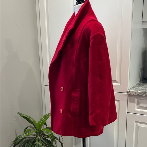 Elegant Scarlet Double-Breasted Pea Coat - Picture 4 of 12